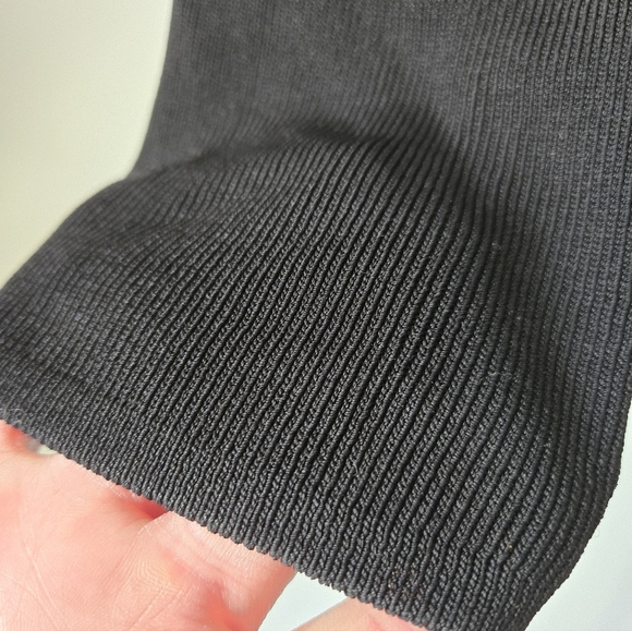 MINKAS Black Micro Rib Neon Striped V Neck Top. Size Medium - Picture 6 of 10